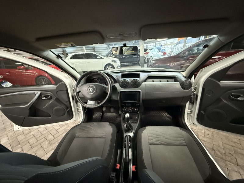 DUSTER 1.6 TECH ROAD 4X2 16V FLEX 4P MANUAL - 2013 - CAXIAS DO SUL
