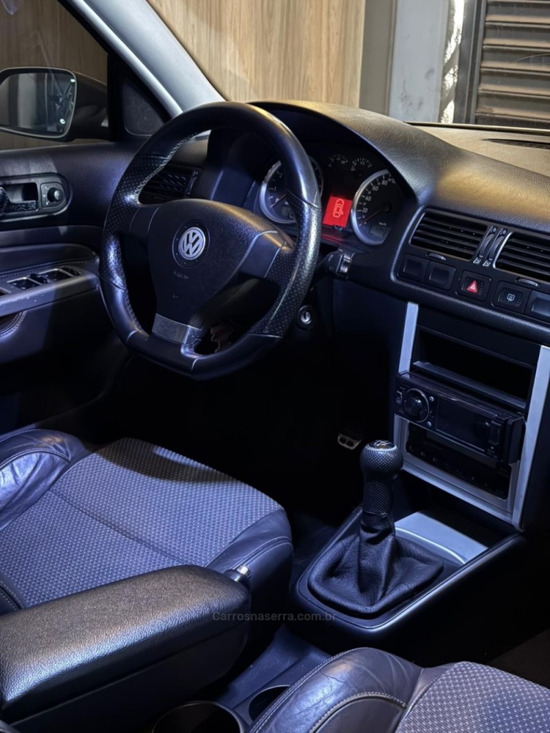 GOLF 1.6 MI SPORTLINE 8V FLEX 4P MANUAL - 2011 - LAJEADO