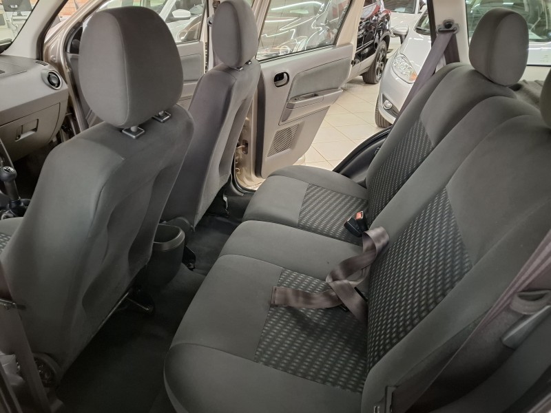 ECOSPORT 1.6 XLS 8V FLEX 4P MANUAL - 2006 - FARROUPILHA