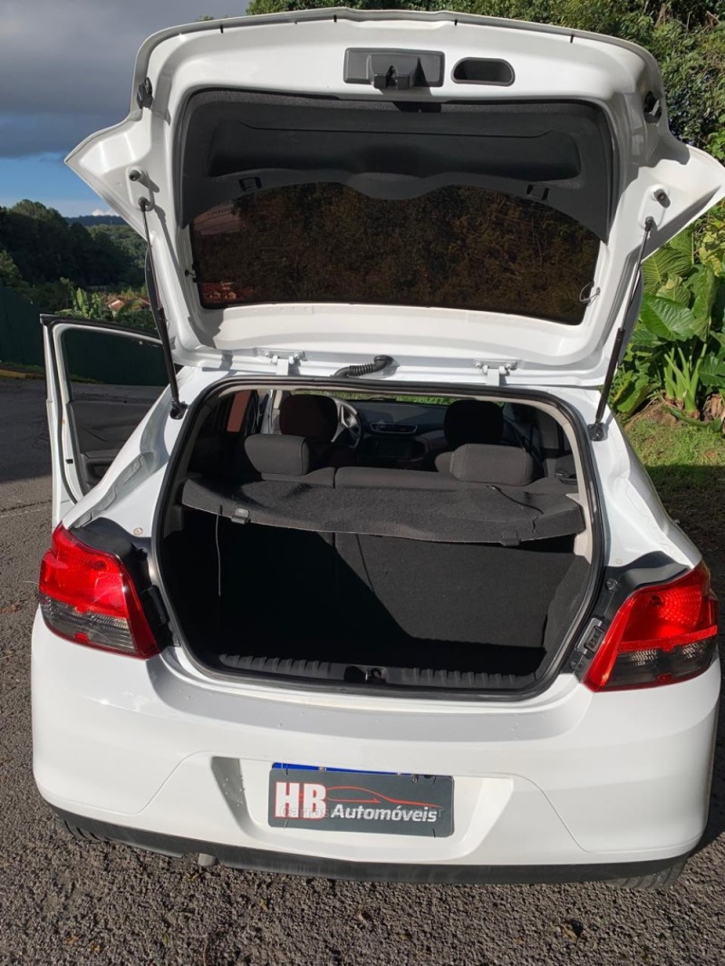 ONIX 1.4 MPFI LT 8V FLEX 4P MANUAL - 2013 - NOVA PETRóPOLIS