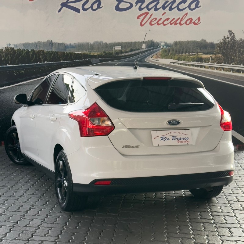FOCUS 1.6 SE 8V FLEX 4P MANUAL - 2015 - CAXIAS DO SUL