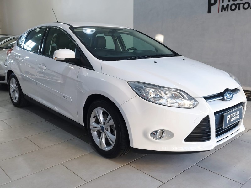 FOCUS 1.6 SE HATCH 16V FLEX 4P AUTOMÁTICO - 2015 - CAXIAS DO SUL