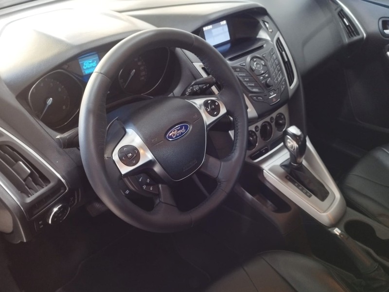 FOCUS 1.6 SE HATCH 16V FLEX 4P AUTOMÁTICO - 2015 - CAXIAS DO SUL