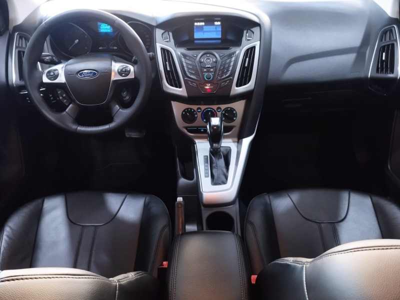 FOCUS 1.6 SE HATCH 16V FLEX 4P AUTOMÁTICO - 2015 - CAXIAS DO SUL