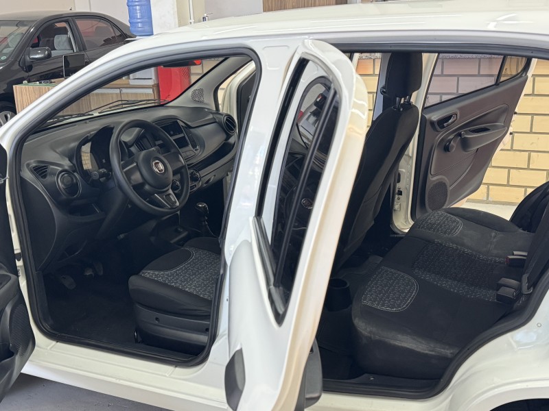 UNO 1.0 EVO ATTRACTIVE 8V FLEX 4P MANUAL - 2021 - CAXIAS DO SUL