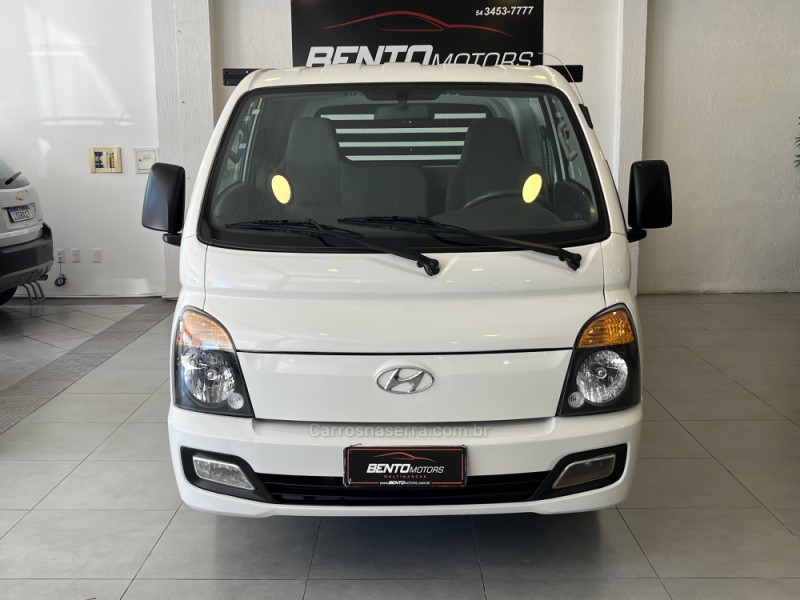 HR 2.5 LONGO COM CAÇAMBA 4X2 16V 130CV TURBO INTERCOOLER DIESEL 2P MANUAL - 2013 - BENTO GONçALVES