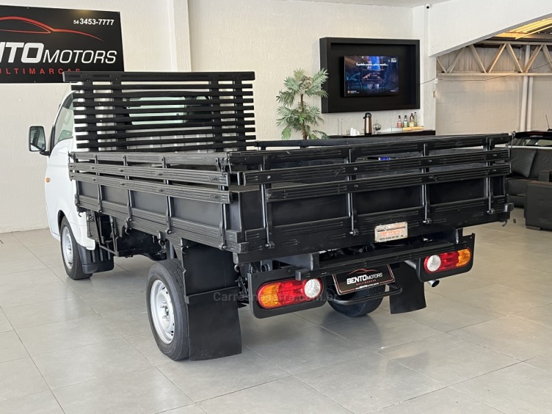 HR 2.5 LONGO COM CAÇAMBA 4X2 16V 130CV TURBO INTERCOOLER DIESEL 2P MANUAL - 2013 - BENTO GONçALVES