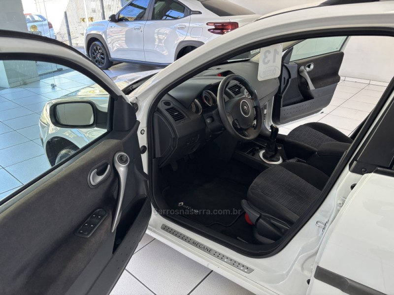 MÉGANE 1.6 DYNAMIQUE GRAND TOUR 16V FLEX 4P MANUAL - 2013 - BENTO GONçALVES