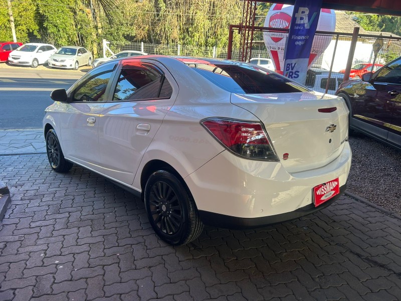 PRISMA 1.4 MPFI LT 8V FLEX 4P MANUAL - 2014 - TRêS COROAS