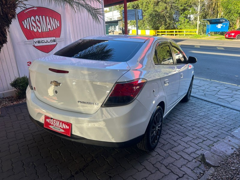 PRISMA 1.4 MPFI LT 8V FLEX 4P MANUAL - 2014 - TRêS COROAS