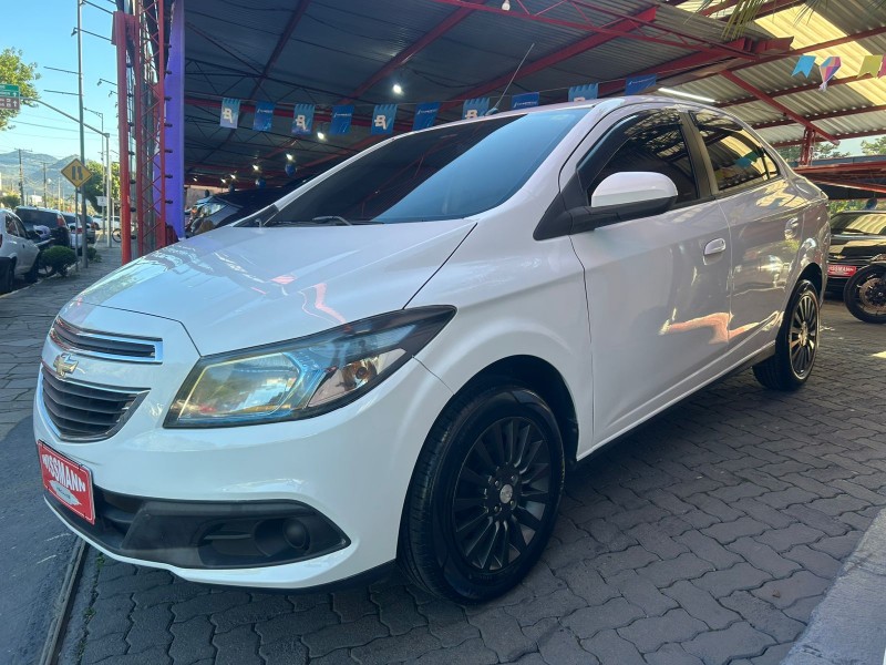 PRISMA 1.4 MPFI LT 8V FLEX 4P MANUAL - 2014 - TRêS COROAS
