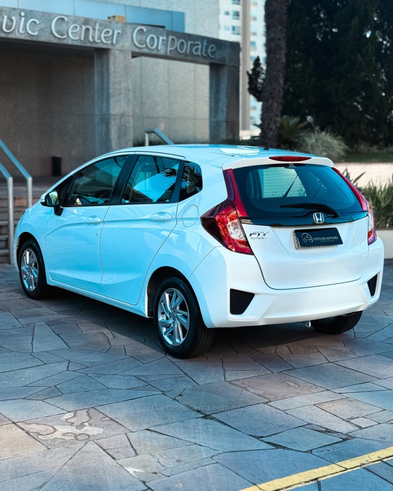 FIT 1.4 LX 8V GASOLINA 4P AUTOMÁTICO - 2017 - NOVO HAMBURGO