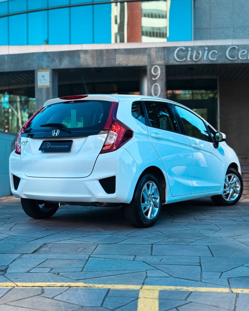 FIT 1.4 LX 8V GASOLINA 4P AUTOMÁTICO - 2017 - NOVO HAMBURGO