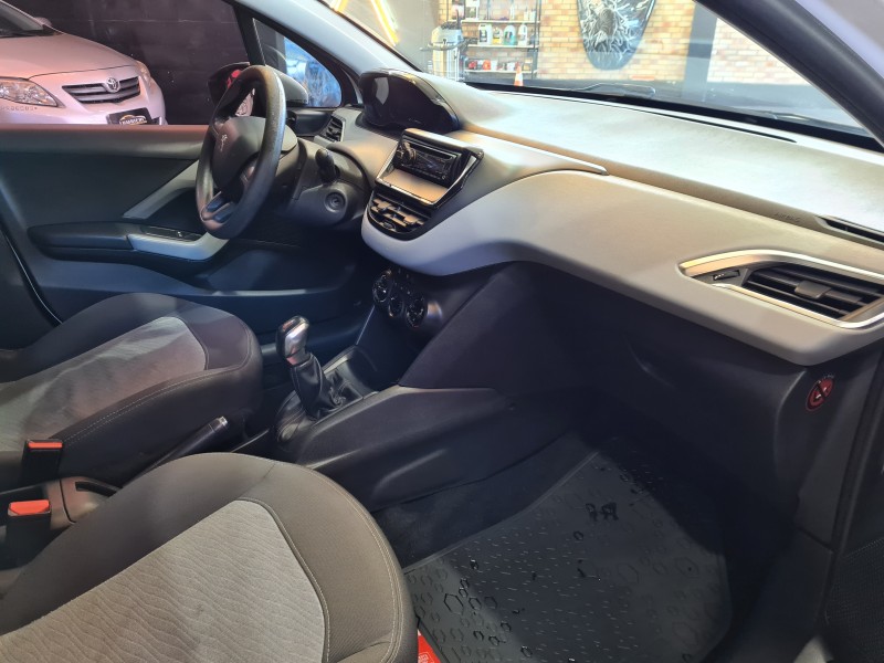 208 1.5 ACTIVE 8V FLEX 4P MANUAL - 2014 - FARROUPILHA