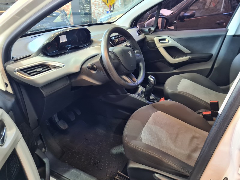 208 1.5 ACTIVE 8V FLEX 4P MANUAL - 2014 - FARROUPILHA
