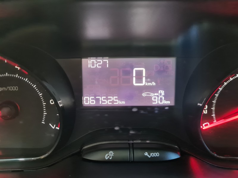 208 1.5 ACTIVE 8V FLEX 4P MANUAL - 2014 - FARROUPILHA