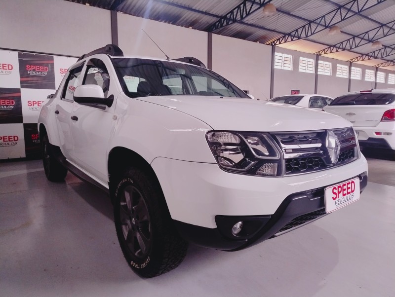 DUSTER OROCH 1.6 16V FLEX EXPRESSION 4P MANUAL - 2017 - SãO SEBASTIãO DO CAí