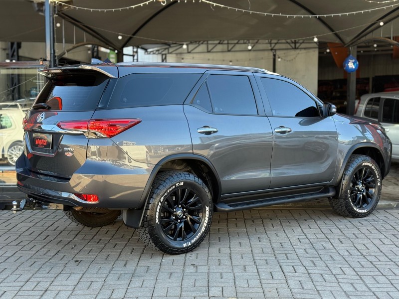 HILUX SW4 2.7 SRV 4X2 16V FLEX 7 LUGARES 4P AUTOMÁTICO - 2021 - LAGOA VERMELHA