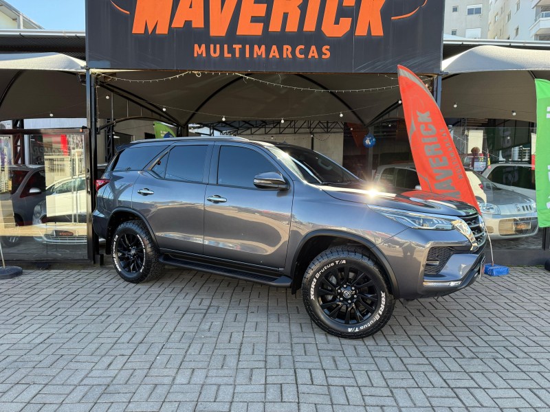 HILUX SW4 2.7 SRV 4X2 16V FLEX 7 LUGARES 4P AUTOMÁTICO - 2021 - LAGOA VERMELHA