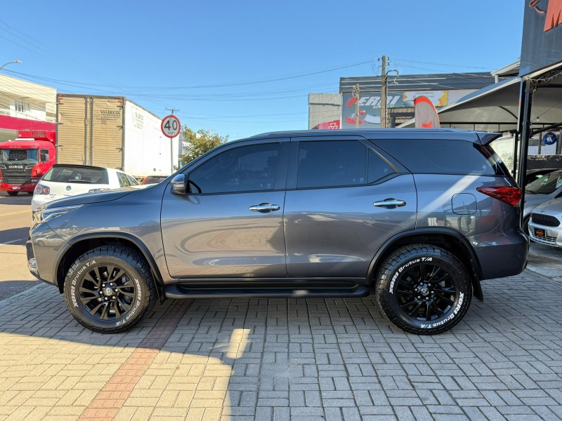 HILUX SW4 2.7 SRV 4X2 16V FLEX 7 LUGARES 4P AUTOMÁTICO - 2021 - LAGOA VERMELHA