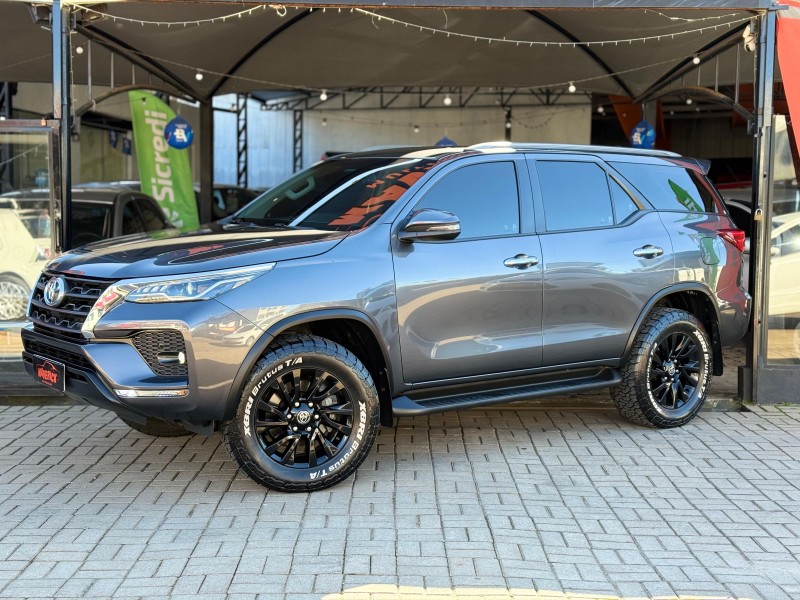 HILUX SW4 2.7 SRV 4X2 16V FLEX 7 LUGARES 4P AUTOMÁTICO - 2021 - LAGOA VERMELHA