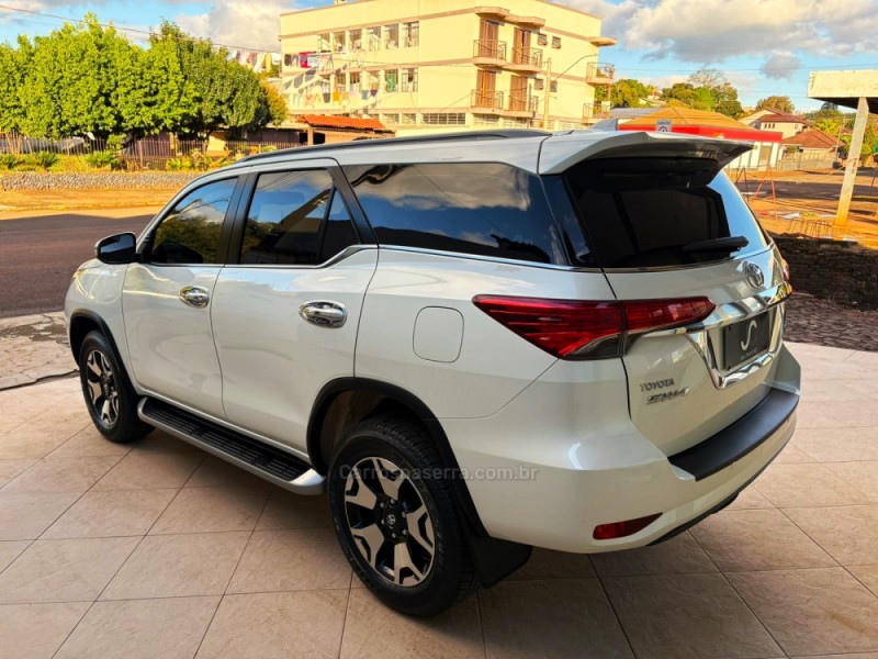 HILUX SW4 2.8 SRX 4X4 DIAMOND 16V TURBO DIESEL 4P 7 LUGARES AUTOMÁTICO - 2020 - CAMPINAS DO SUL