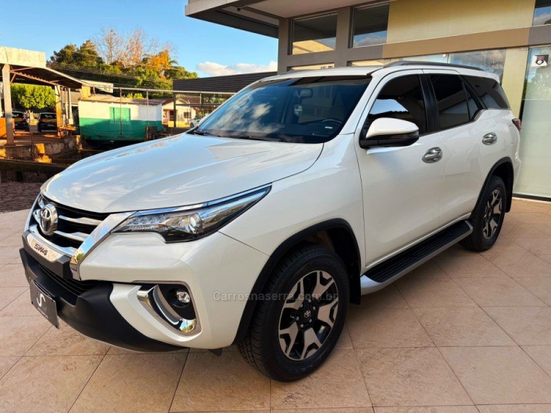 HILUX SW4 2.8 SRX 4X4 DIAMOND 16V TURBO DIESEL 4P 7 LUGARES AUTOMÁTICO - 2020 - CAMPINAS DO SUL