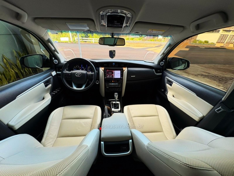 HILUX SW4 2.8 SRX 4X4 DIAMOND 16V TURBO DIESEL 4P 7 LUGARES AUTOMÁTICO - 2020 - CAMPINAS DO SUL