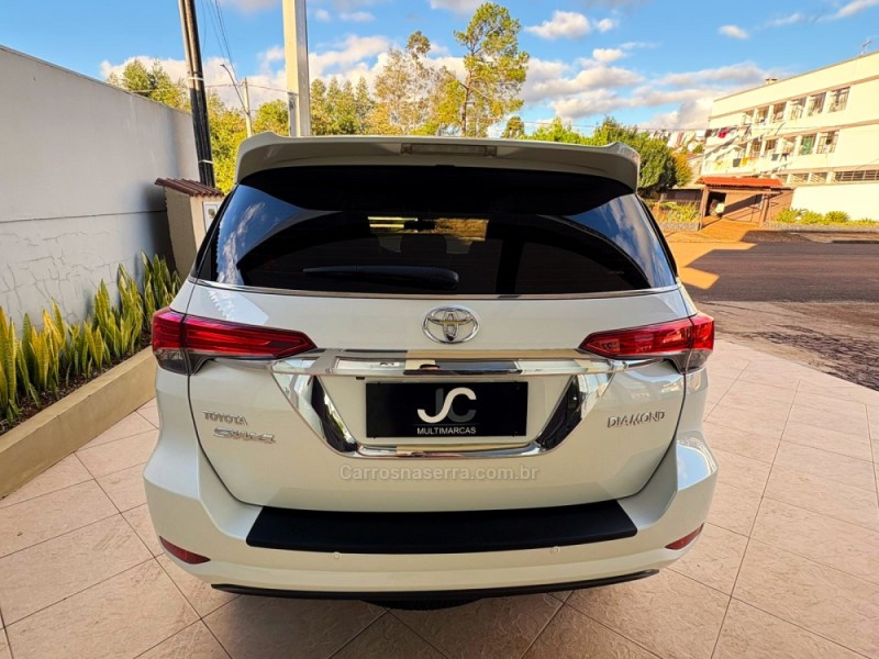 HILUX SW4 2.8 SRX 4X4 DIAMOND 16V TURBO DIESEL 4P 7 LUGARES AUTOMÁTICO - 2020 - CAMPINAS DO SUL