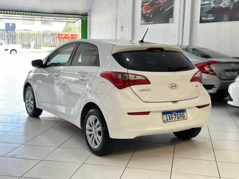 HB20 1.6 COMFORT PLUS 16V FLEX 4P MANUAL - 2016 - SAPUCAIA DO SUL