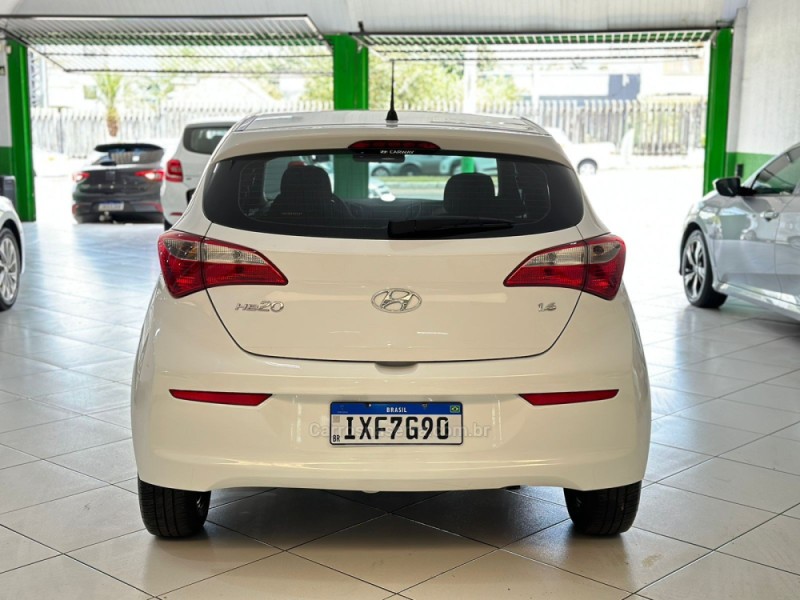 HB20 1.6 COMFORT PLUS 16V FLEX 4P MANUAL - 2016 - SAPUCAIA DO SUL