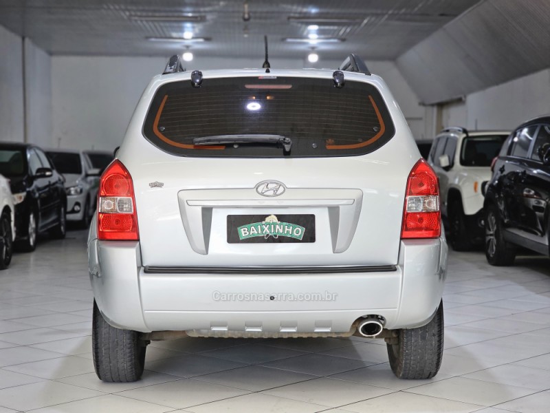 TUCSON 2.0 MPFI GLS 16V 143CV 2WD GASOLINA 4P AUTOMÁTICO - 2010 - SAPUCAIA DO SUL