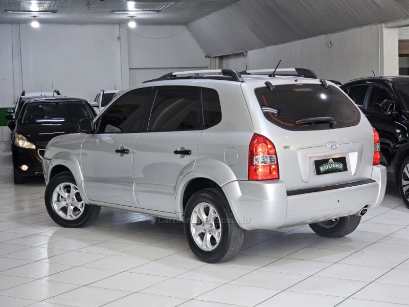 TUCSON 2.0 MPFI GLS 16V 143CV 2WD GASOLINA 4P AUTOMÁTICO - 2010 - SAPUCAIA DO SUL
