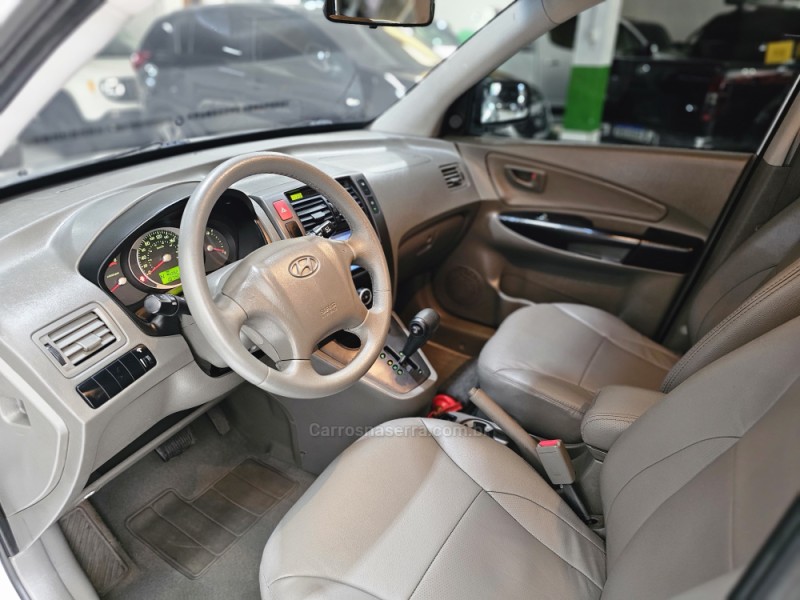 TUCSON 2.0 MPFI GLS 16V 143CV 2WD GASOLINA 4P AUTOMÁTICO - 2010 - SAPUCAIA DO SUL