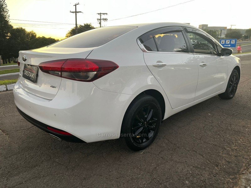 CERATO 1.6 16V SX4 GASOLINA 4P AUTOMÁTICO - 2019 - DOIS IRMãOS