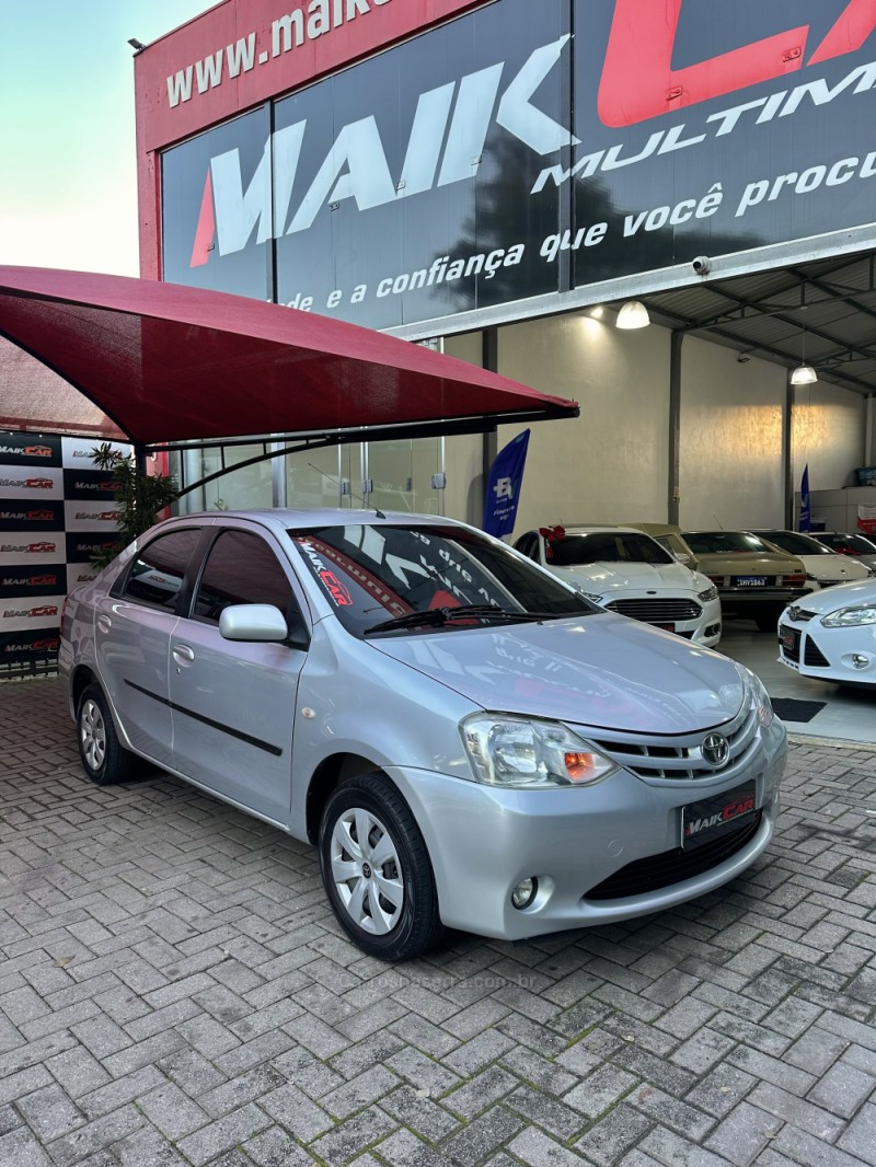 ETIOS 1.5 XS SEDAN 16V FLEX 4P MANUAL - 2013 - ESTâNCIA VELHA