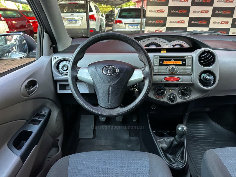 ETIOS 1.5 XS SEDAN 16V FLEX 4P MANUAL - 2013 - ESTâNCIA VELHA