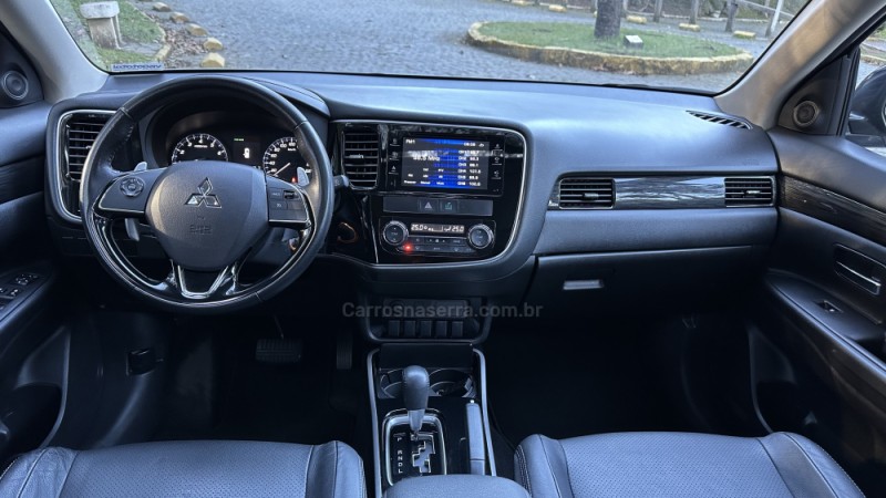 OUTLANDER 2.0 16V GASOLINA 4P AUTOMÁTICO - 2017 - CAXIAS DO SUL