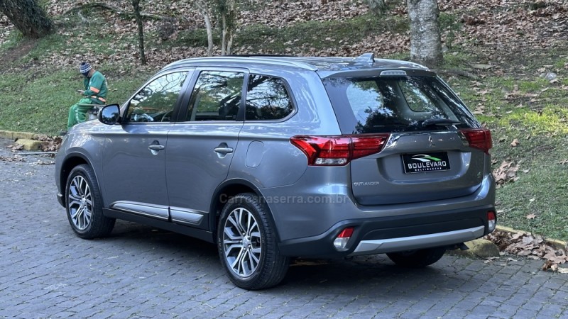 OUTLANDER 2.0 16V GASOLINA 4P AUTOMÁTICO - 2017 - CAXIAS DO SUL