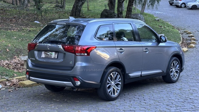 OUTLANDER 2.0 16V GASOLINA 4P AUTOMÁTICO - 2017 - CAXIAS DO SUL