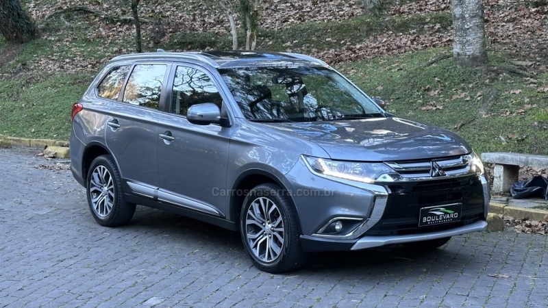 outlander 2.0 16v gasolina 4p automatico 2017 caxias do sul