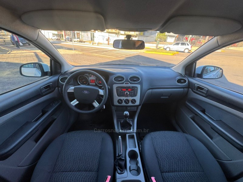 FOCUS 1.6 GL 8V FLEX 4P MANUAL - 2012 - TAPEJARA