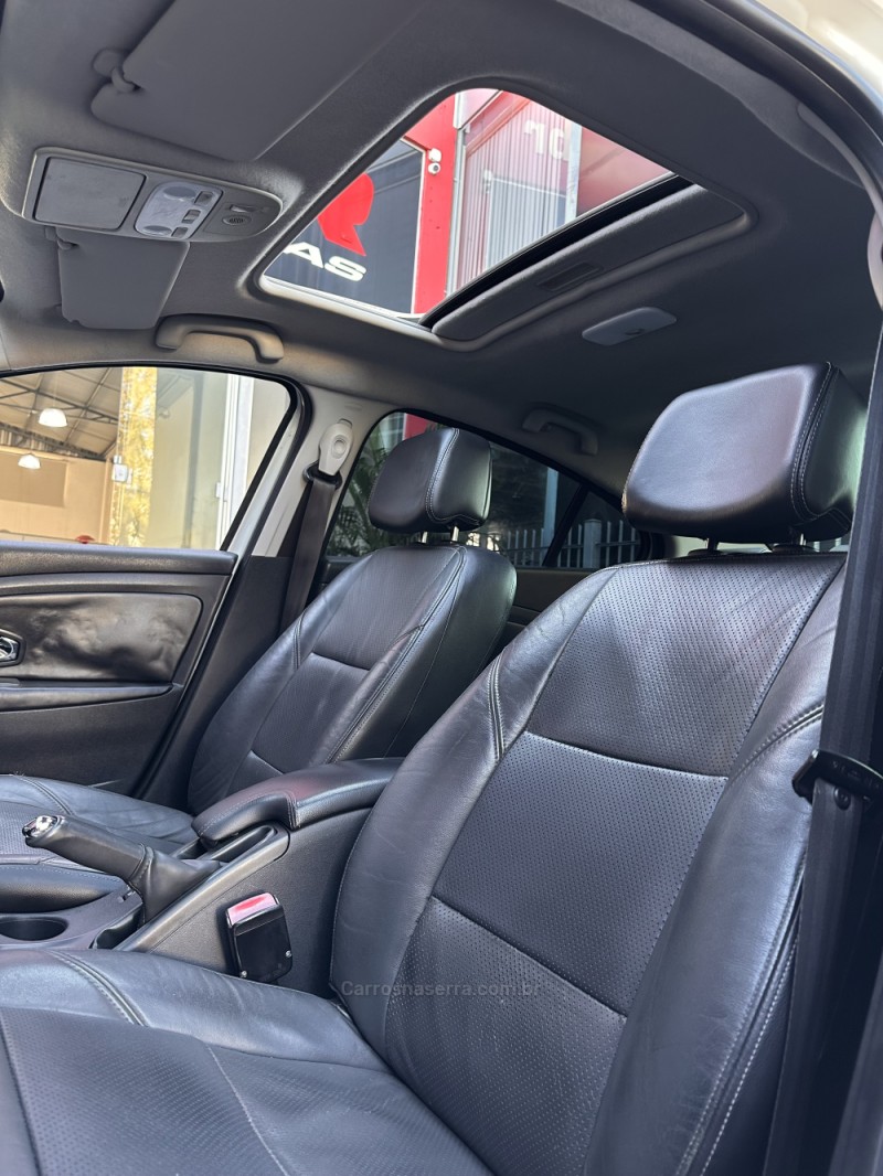 FLUENCE 2.0 DYNAMIQUE 16V FLEX 4P MANUAL - 2014 - ESTâNCIA VELHA
