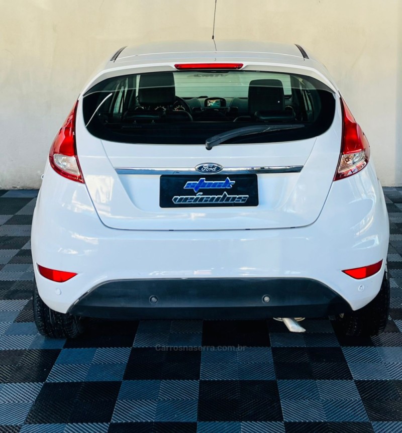 FIESTA 1.6 TITANIUM HATCH 16V FLEX 4P AUTOMÁTICO - 2016 - NOVO HAMBURGO