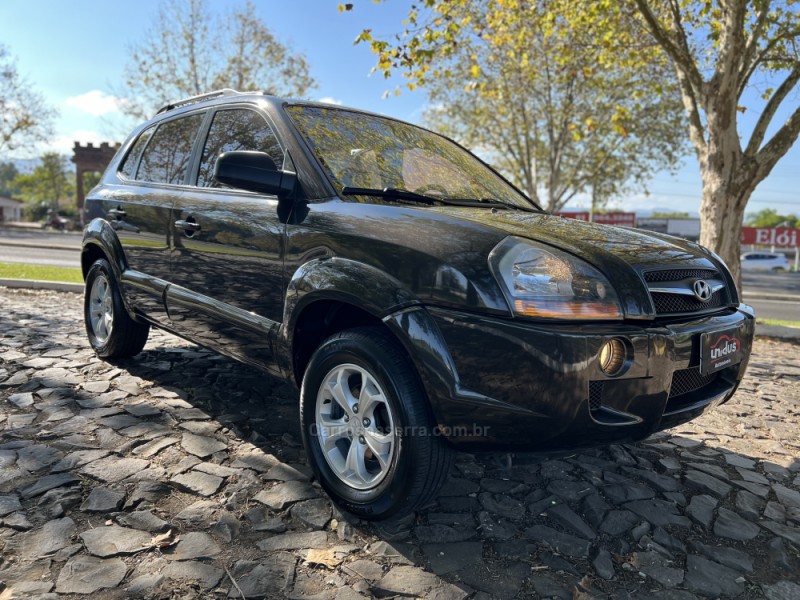TUCSON 2.0 MPFI GL 16V 142CV 2WD GASOLINA 4P MANUAL - 2011 - DOIS IRMãOS