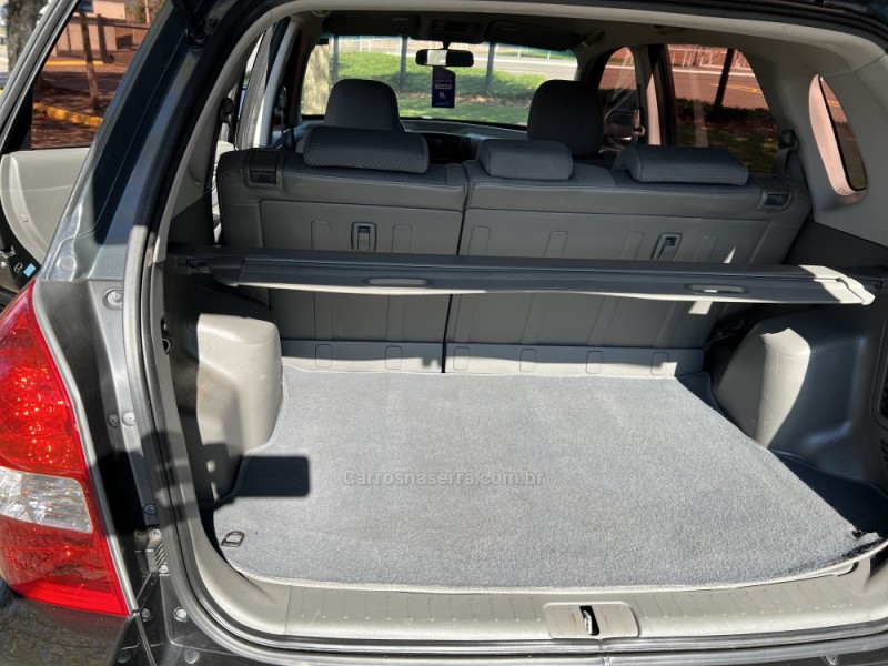 TUCSON 2.0 MPFI GL 16V 142CV 2WD GASOLINA 4P MANUAL - 2011 - DOIS IRMãOS