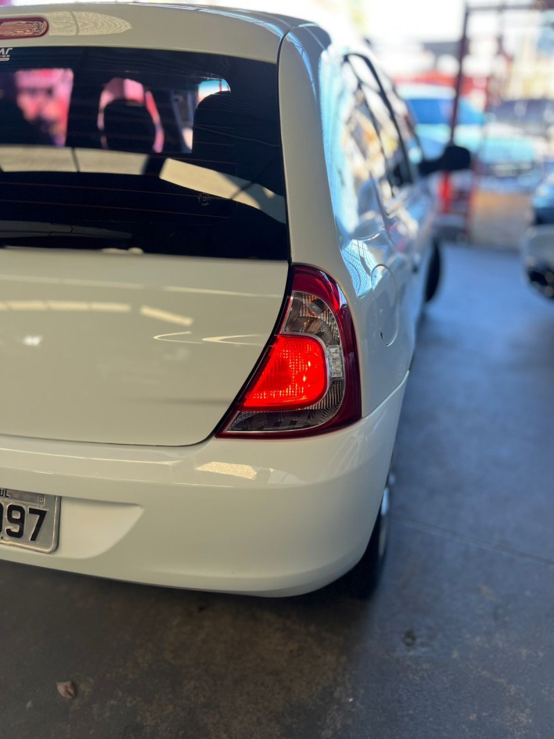 CLIO 1.0 EXPRESSION 16V FLEX 4P MANUAL - 2015 - CAXIAS DO SUL