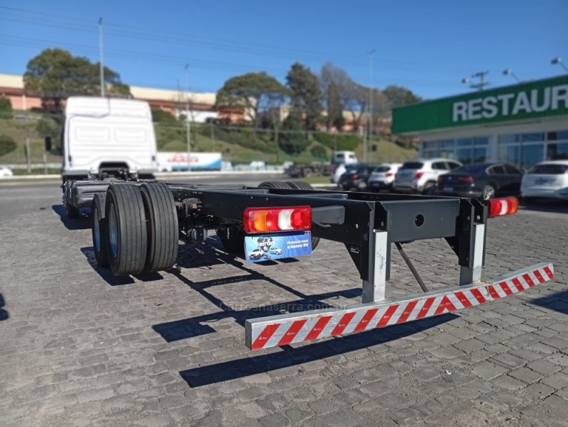ATEGO 2430 6X2 - 2021 - FARROUPILHA