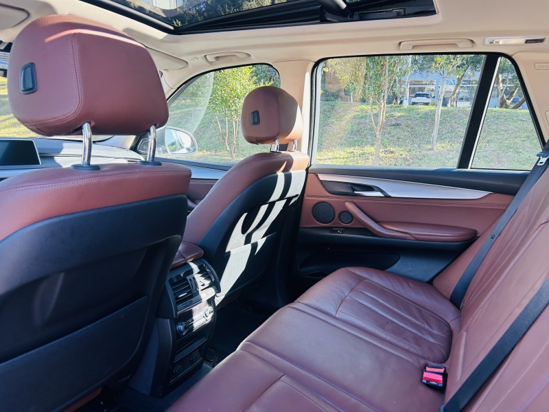 X5 3.0 FULL 4X4 35I 6 CILINDROS 24V DIESEL 4P AUTOMÁTICO - 2015 - BENTO GONçALVES
