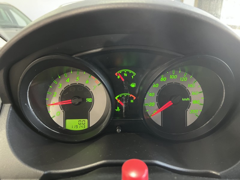 FIESTA 1.6 MPI CLASS SEDAN 8V FLEX 4P MANUAL - 2009 - CAXIAS DO SUL